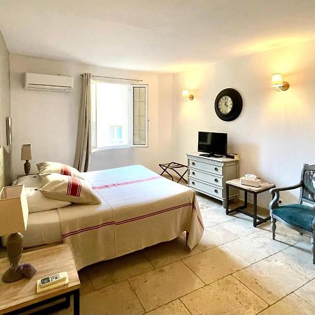 Ferienwohnung Un Coin De Luberon LʼIsle-sur-la-Sorgue Exterior foto