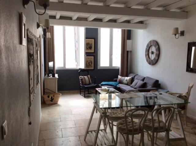Ferienwohnung Un Coin De Luberon LʼIsle-sur-la-Sorgue Exterior foto