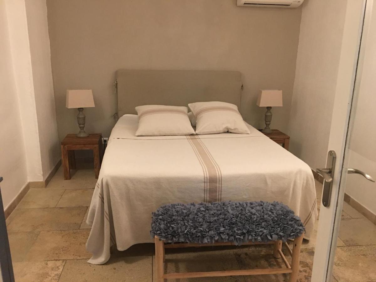 Ferienwohnung Un Coin De Luberon LʼIsle-sur-la-Sorgue Exterior foto