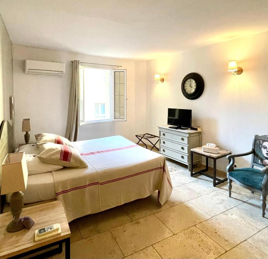 Ferienwohnung Un Coin De Luberon LʼIsle-sur-la-Sorgue Exterior foto
