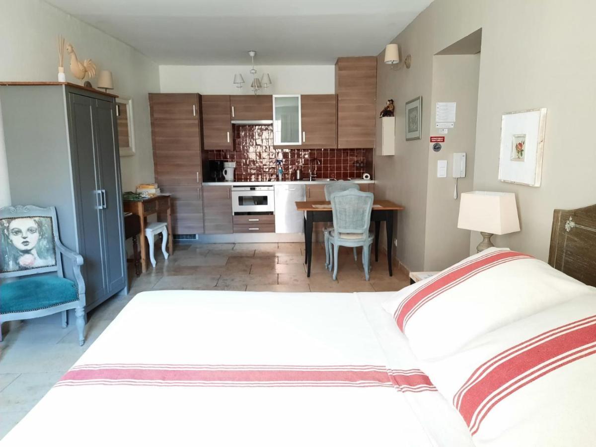 Ferienwohnung Un Coin De Luberon LʼIsle-sur-la-Sorgue Exterior foto