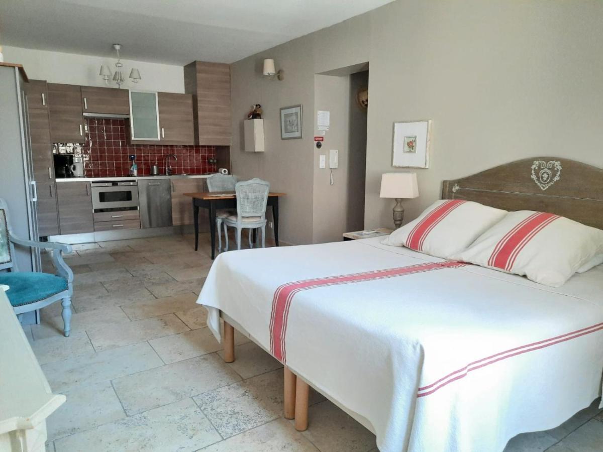 Ferienwohnung Un Coin De Luberon LʼIsle-sur-la-Sorgue Exterior foto