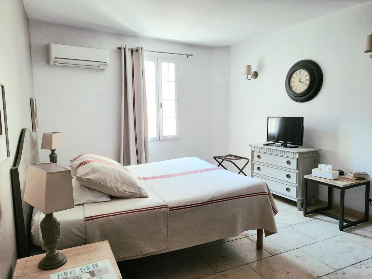 Ferienwohnung Un Coin De Luberon LʼIsle-sur-la-Sorgue Exterior foto