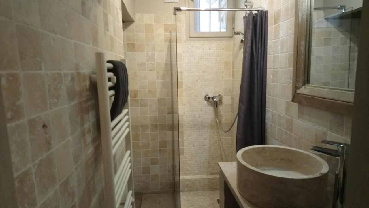Ferienwohnung Un Coin De Luberon LʼIsle-sur-la-Sorgue Exterior foto